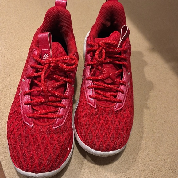 Red Steph Curry sneakers men’s 10, insoles are replaced - please see photos - Picture 2 of 9